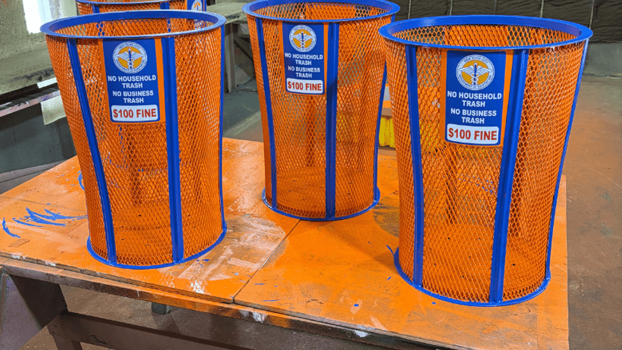 DSNY is giving away 5 commemorative Knicks-themed trash bins