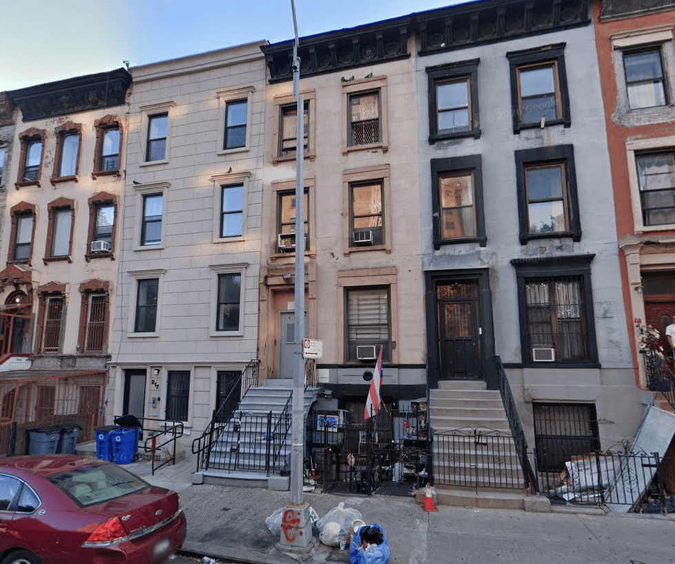 Possible human skeleton found in abandoned building in Manhattan: sources
