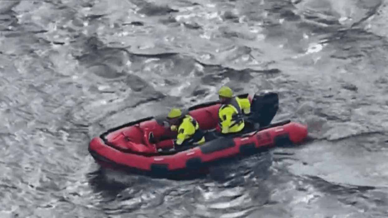 Woman swept underwater after rescuing girl from Delaware River