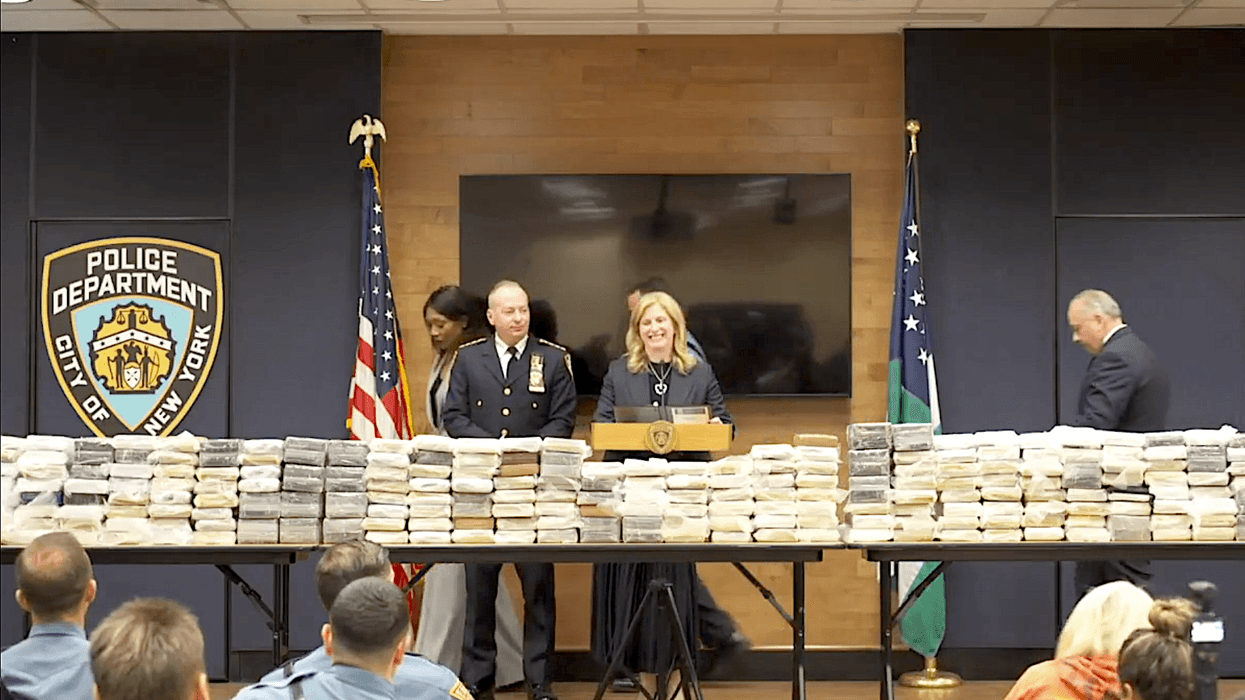 580 pounds of cocaine seized from Queens storage facility in 'largest' drug bust in a decade: NYPD