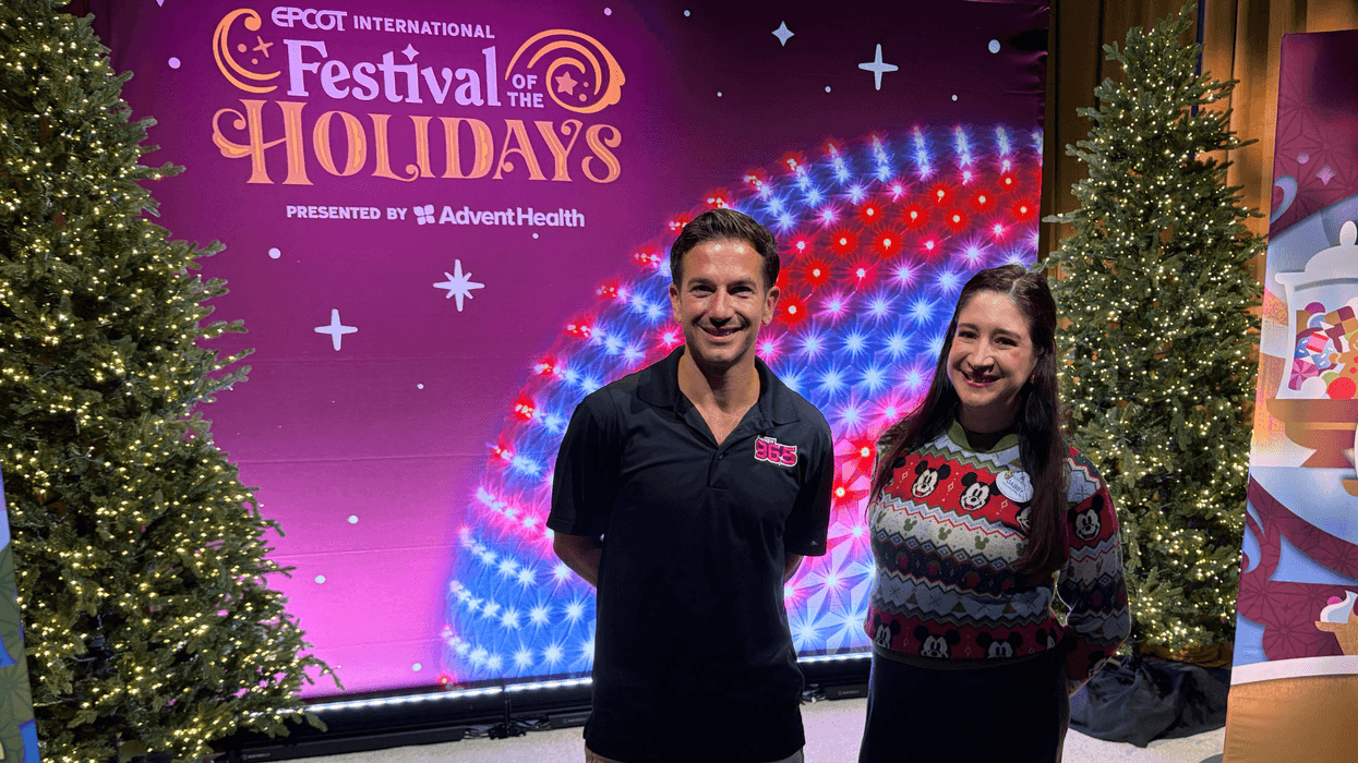 Bennett chats with Gabby Lenox on Disney Resort Collection at Walt Disney World