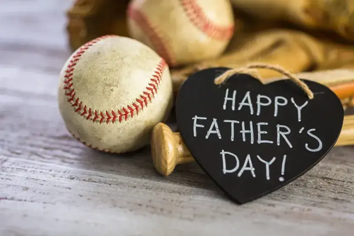 Chance to win a Father's Day Experience with the Cubs