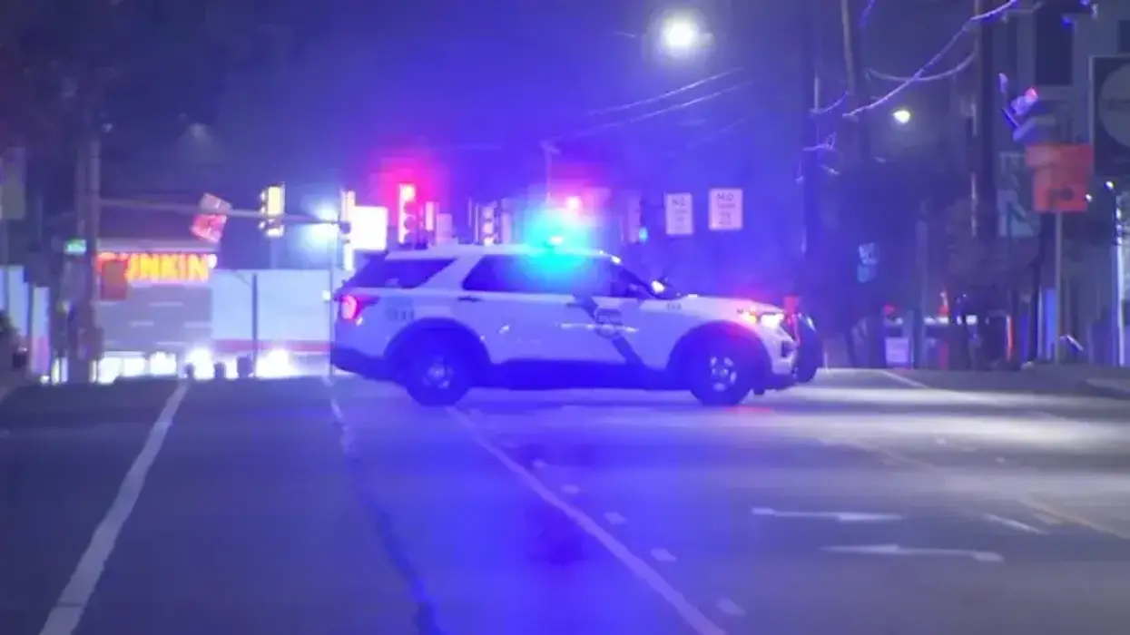 Police in standoff with suspect on SEPTA bus in Fox Chase