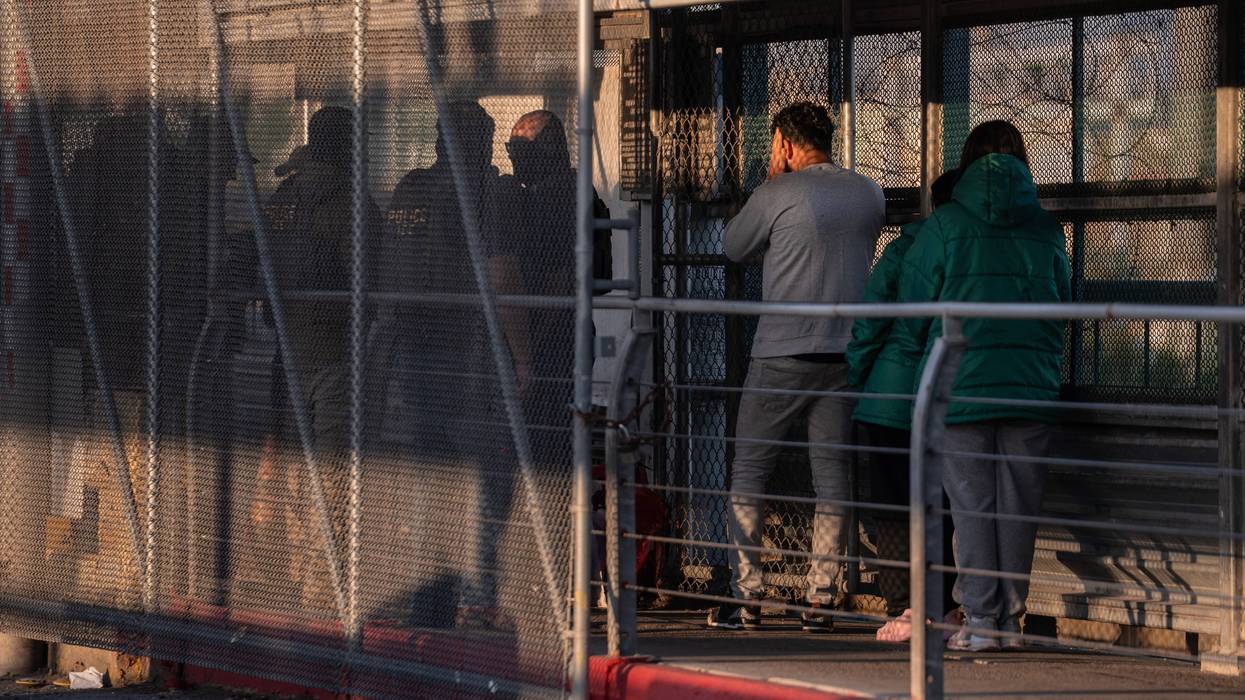 Immigration Detainees Bond