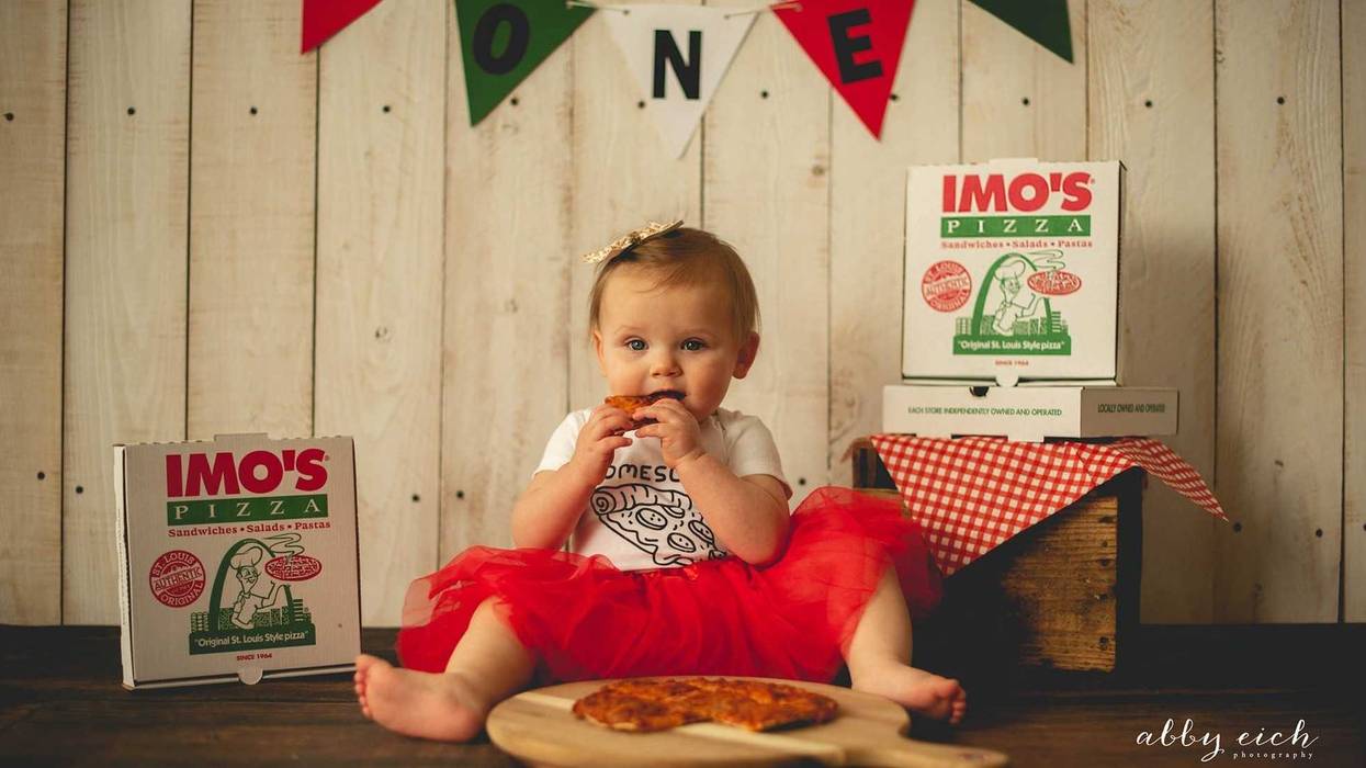 Imo's baby smash pizza