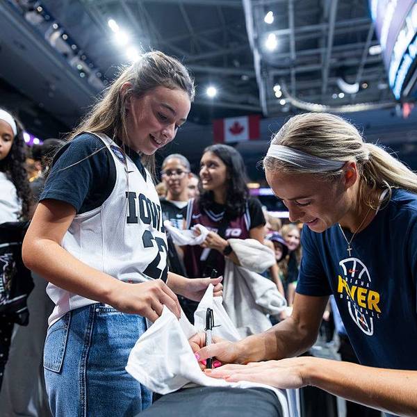 Indiana Fever v Toronto Tempo