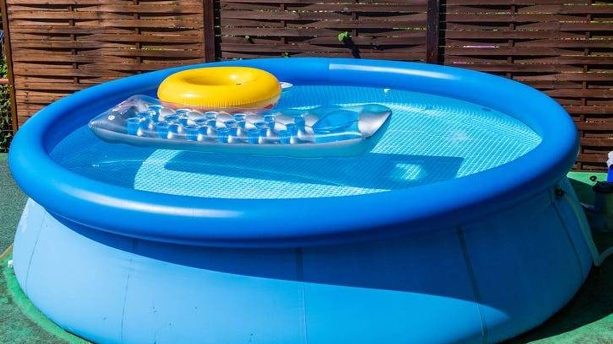 Inflatable pool