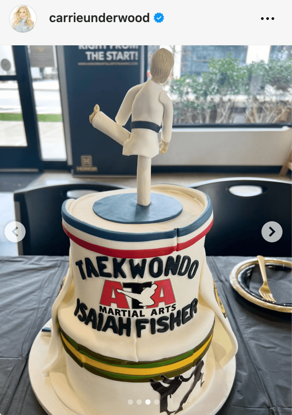 Instagram @carrieunderwood