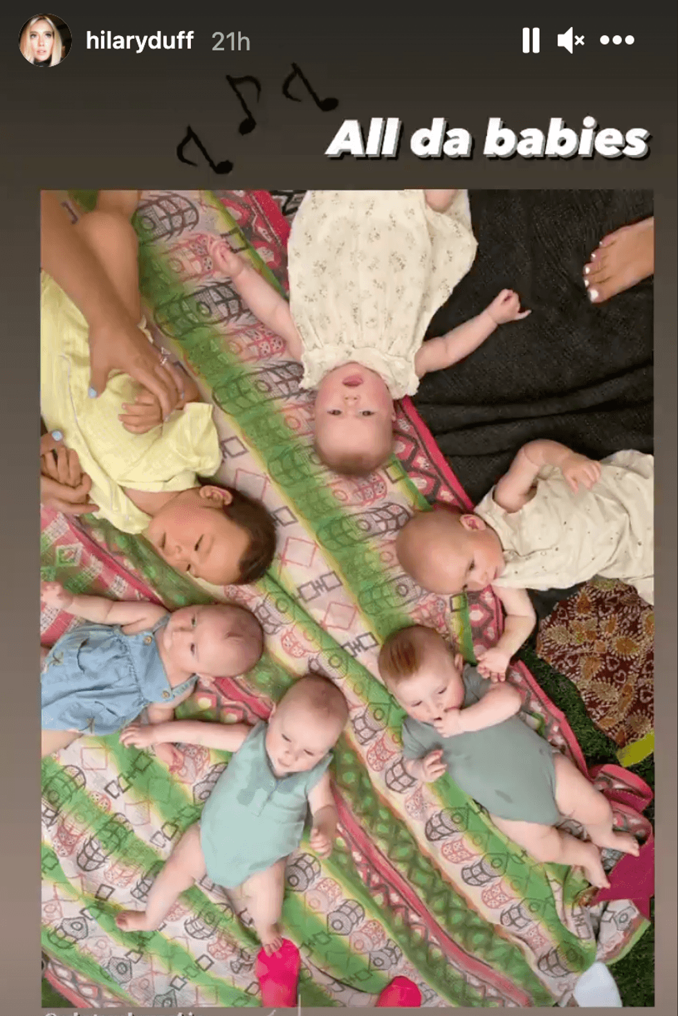 Instagram @hilaryduff