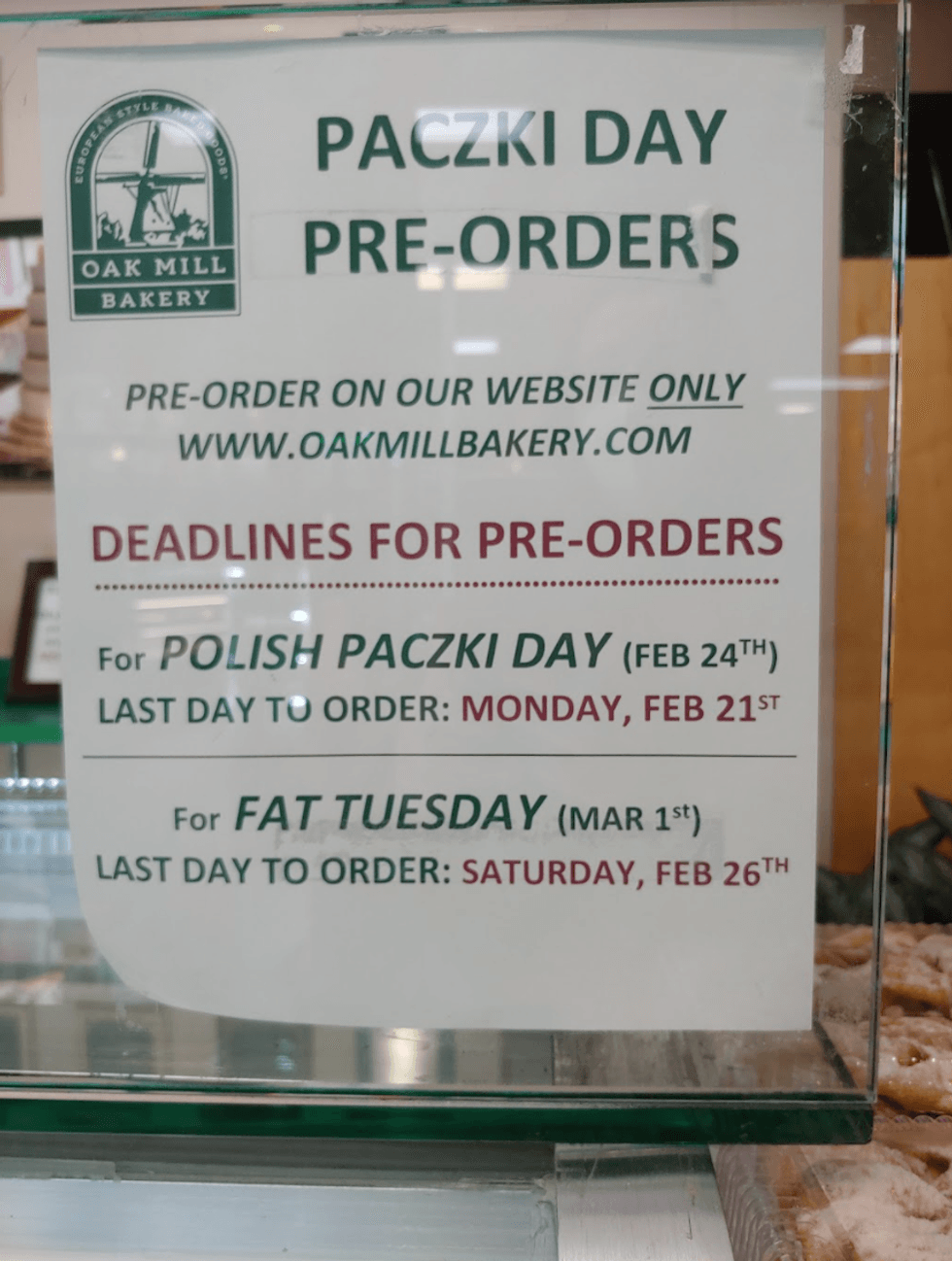 Instead of booze, some Chicagoans load up on Polish treat this Fat Tuesday