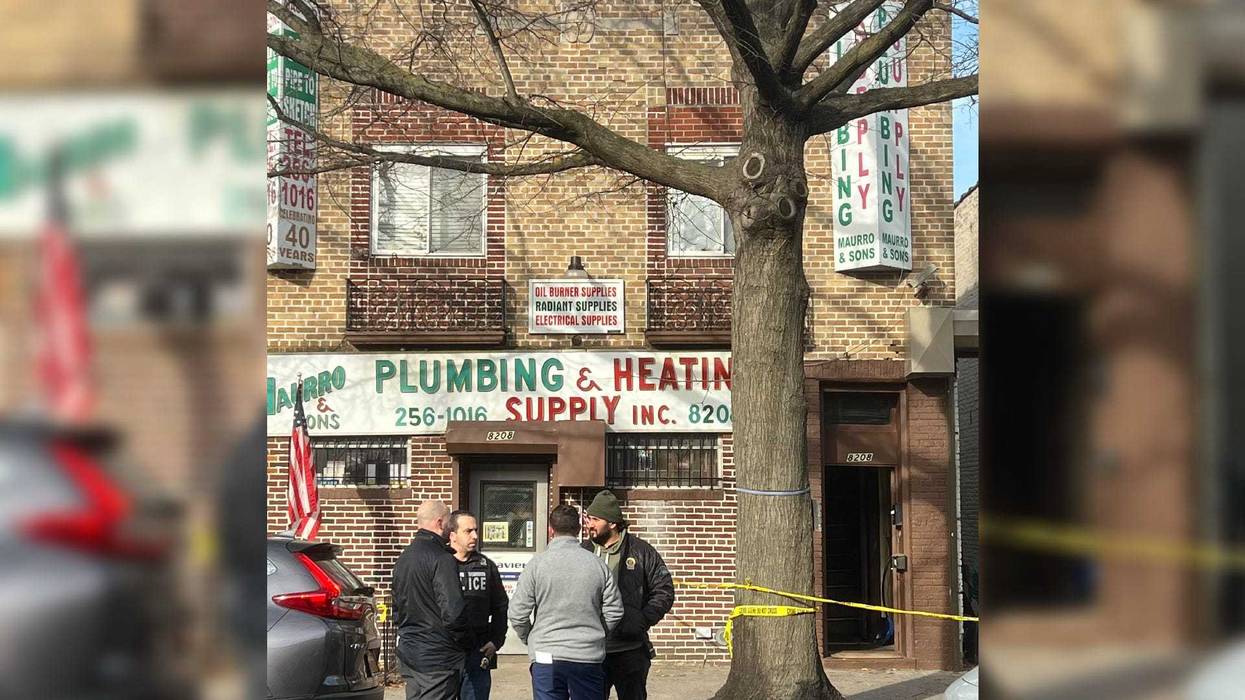 Investigators at the stabbing scene in Bensonhurst on Dec. 29, 2022