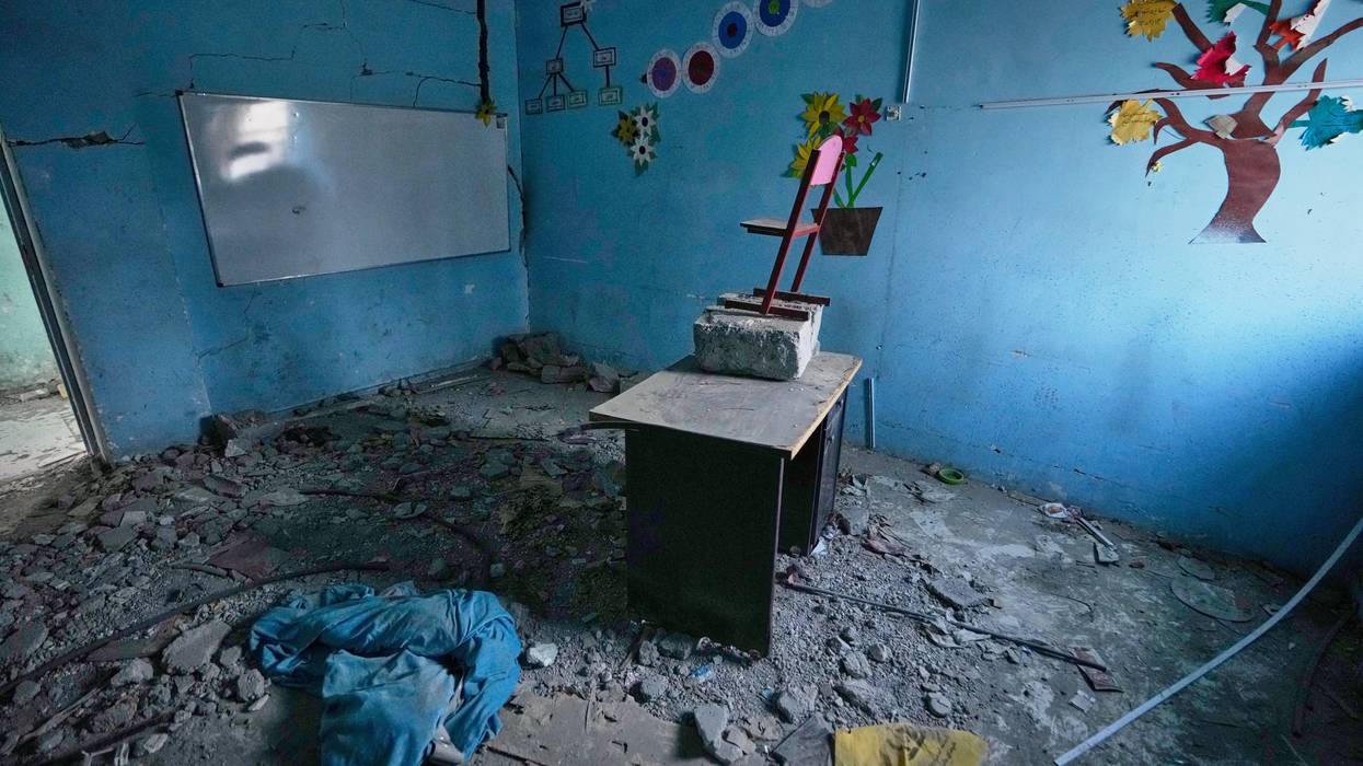 IRÁN-ESCUELA