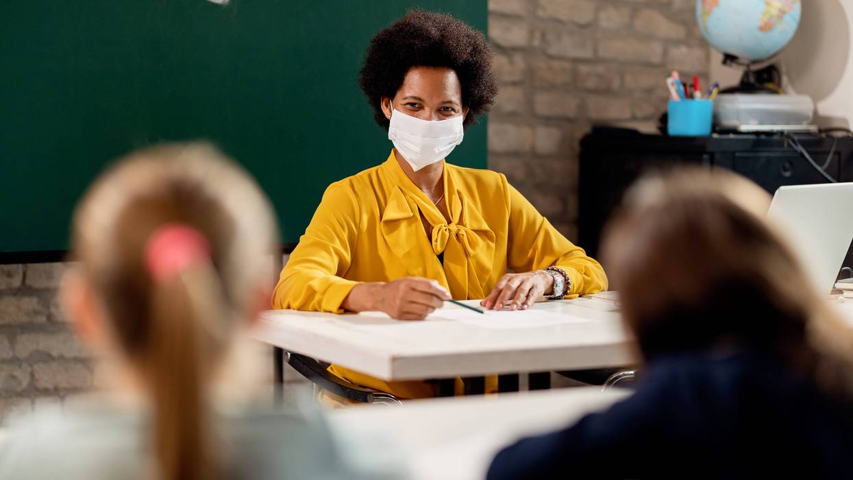 ISBE puts 21 school districts on probation for violating state’s mask mandate