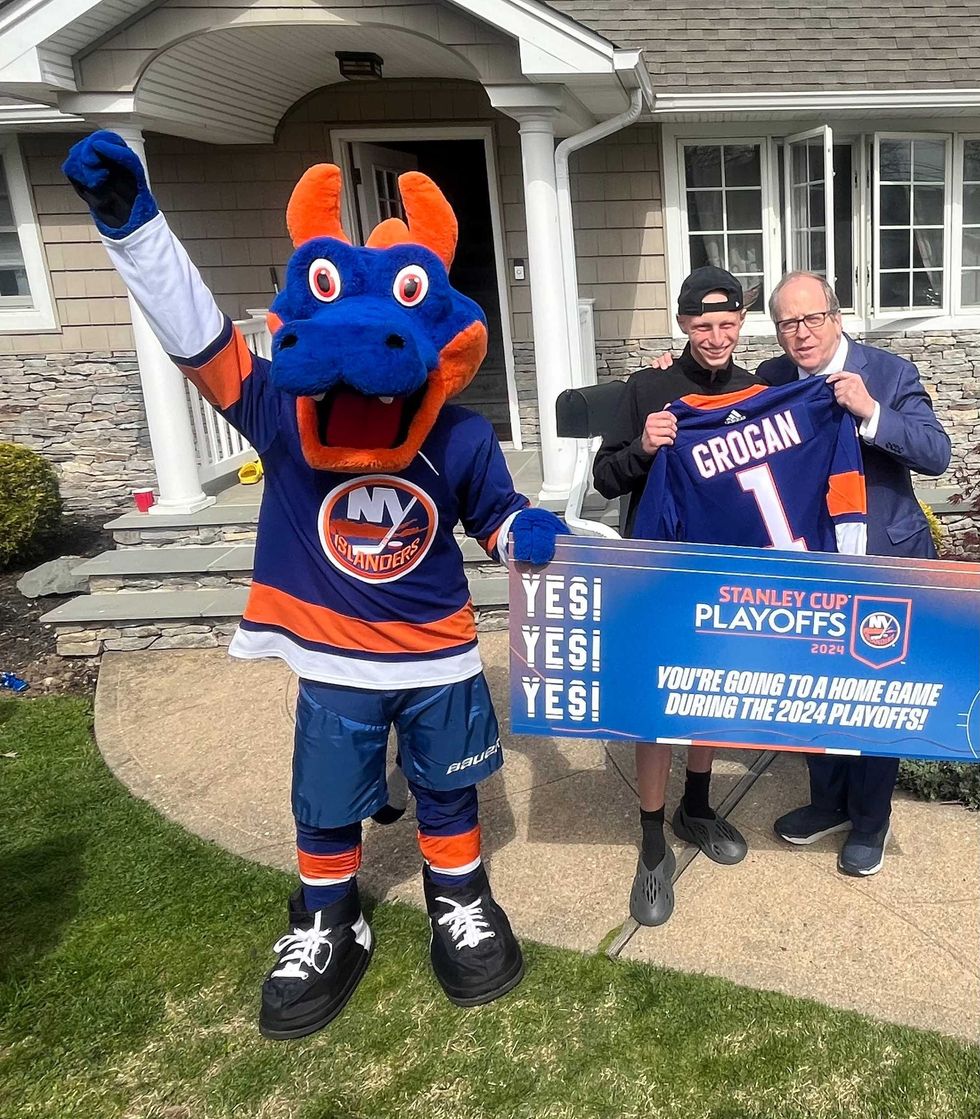 Islanders surprise