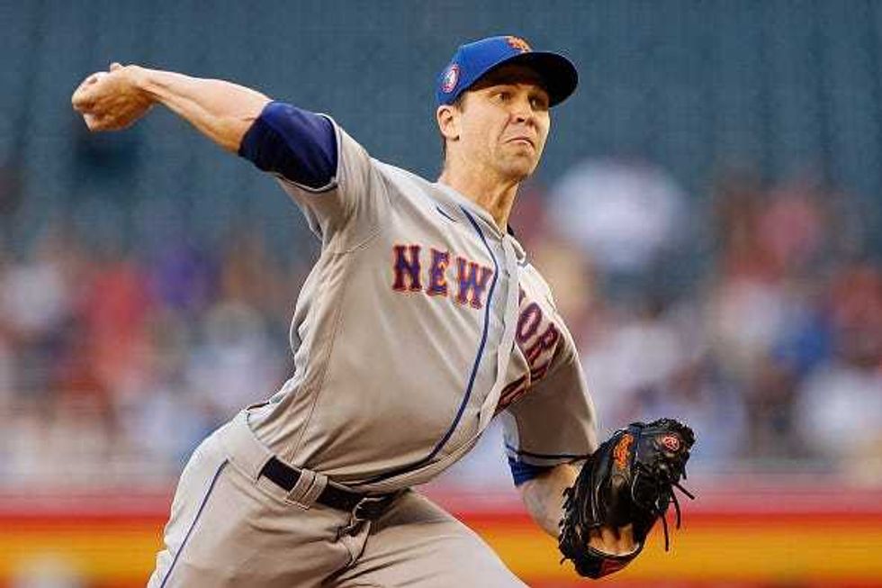 Jacob deGrom pitches for the Mets