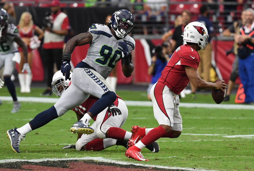 Jadeveon Clowney pursuing Cardinals QB Kyler Murray