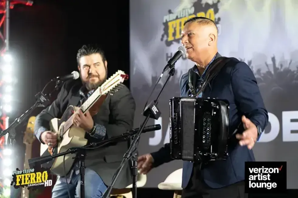 Jaime De Anda Performance