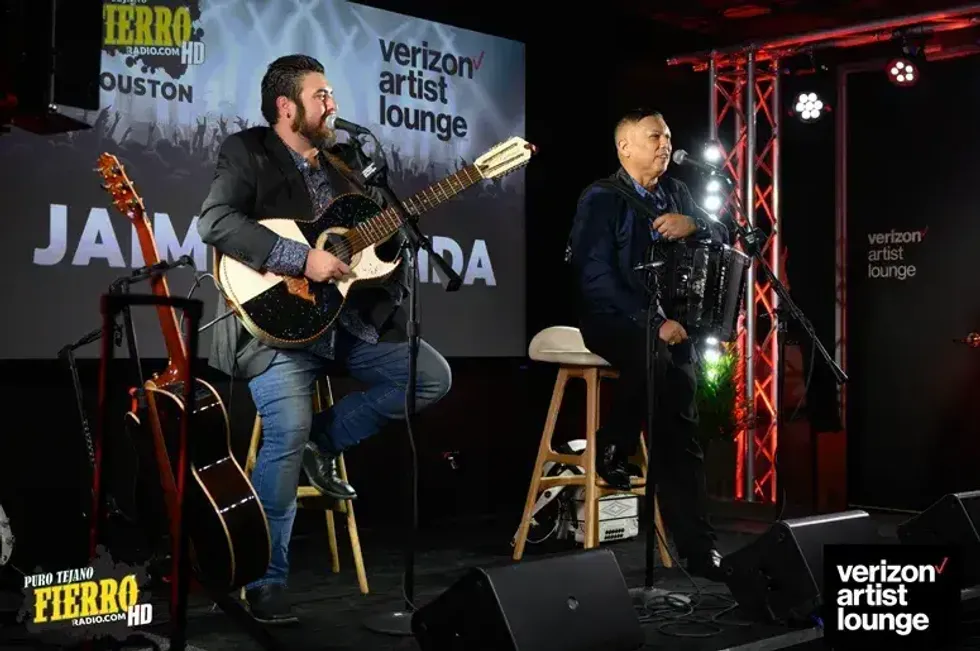 Jaime De Anda Performance