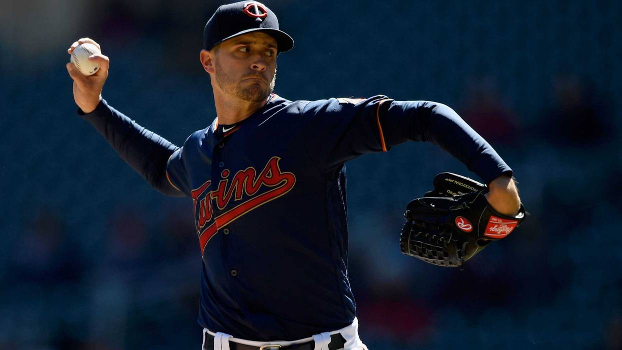 Jake Odorizzi pitches