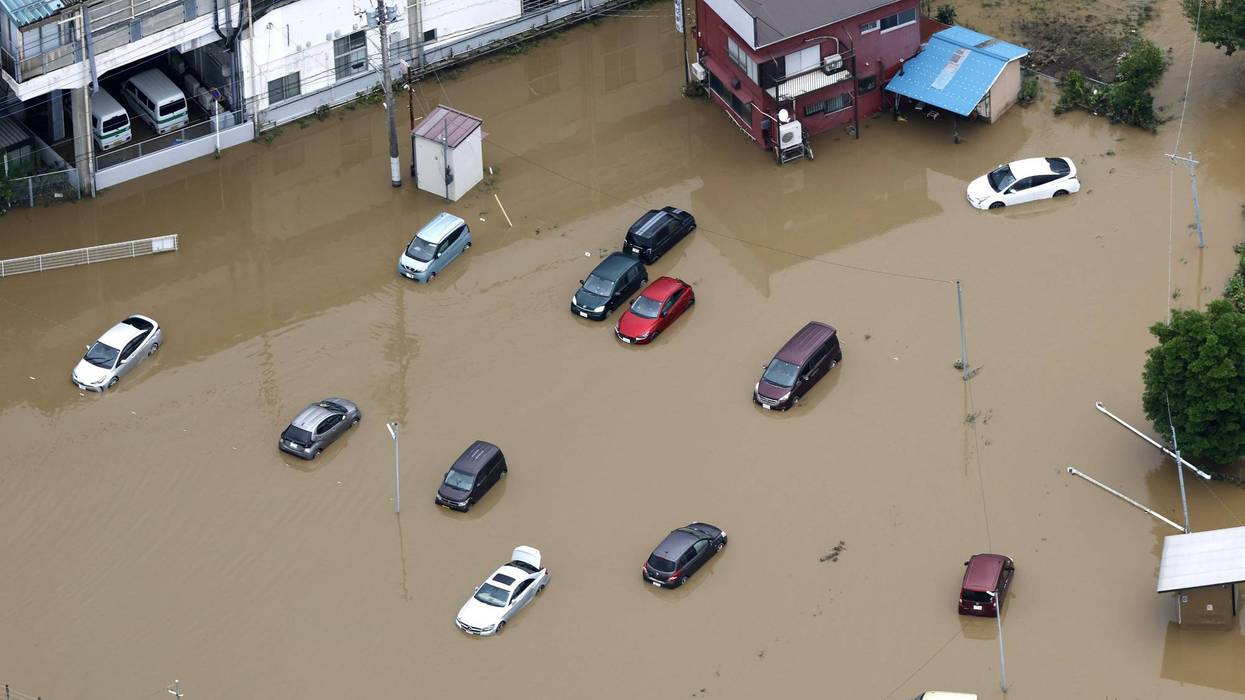 JAPÓN-TORMENTAS