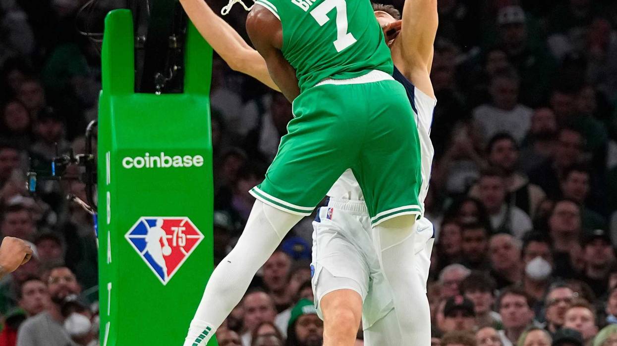 Jaylen Brown throws one down hard vs. Dallas