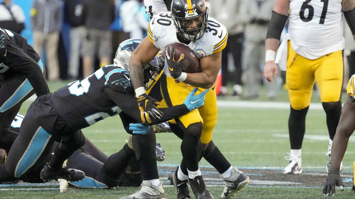 Jaylen Warren running vs Carolina