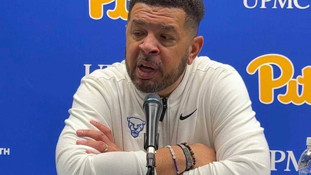 Jeff Capel at podium