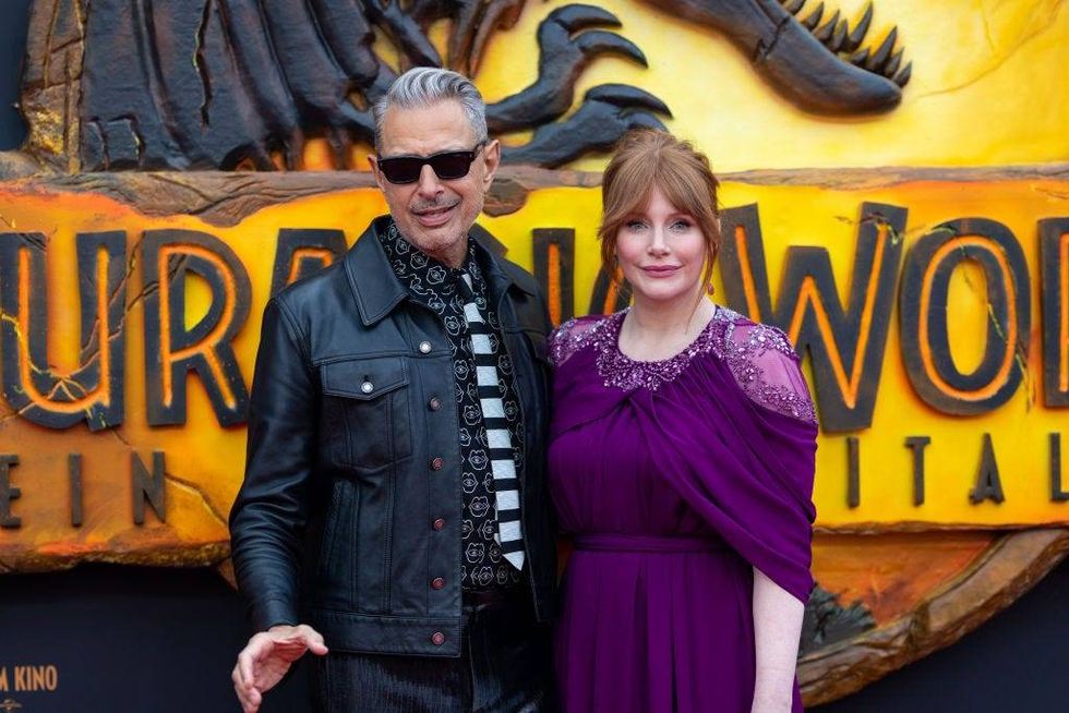 Jeff Goldblum and Bryce Dallas Howard attend the "Jurassic World: Ein neues Zeitalter" Photocall at Medienpark on May 30, 2022 in Cologne, Germany