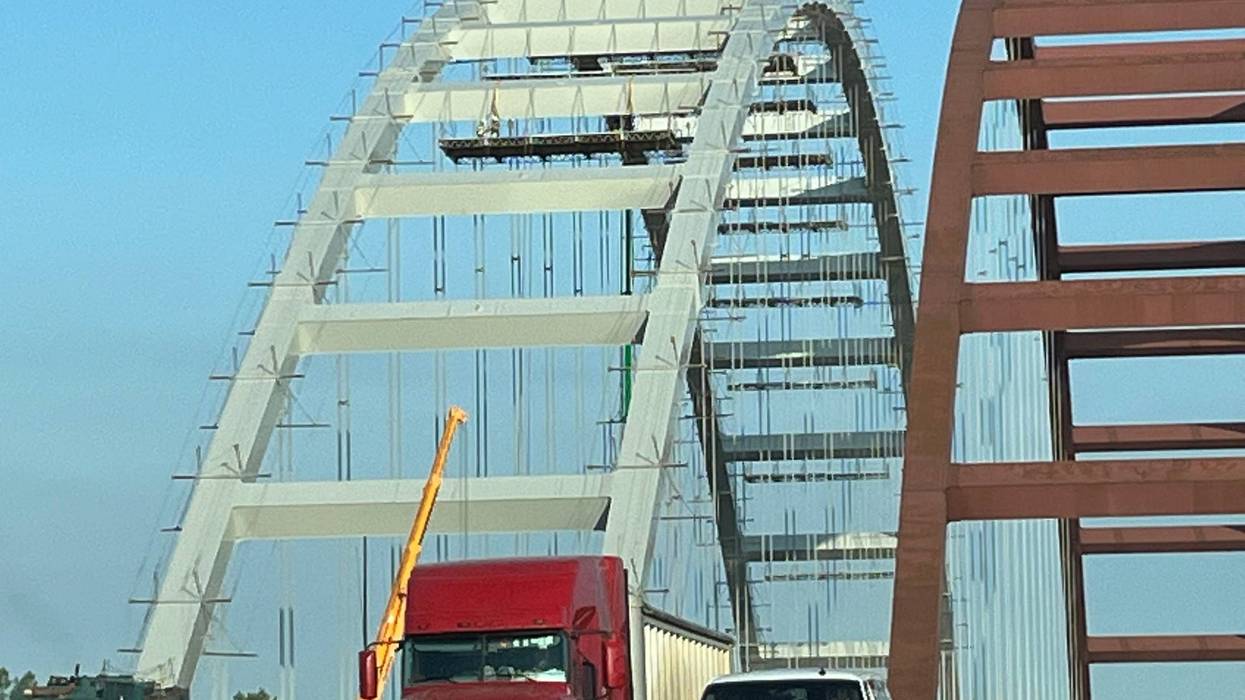 jefferson barracks bridge. one side is painted gray, one is still brown