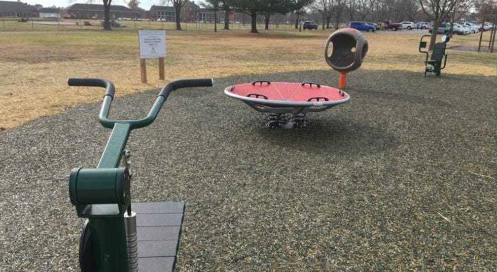 Jefferson Barracks Cemetery park trail