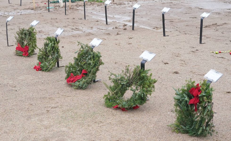 Jefferson Barracks wreaths