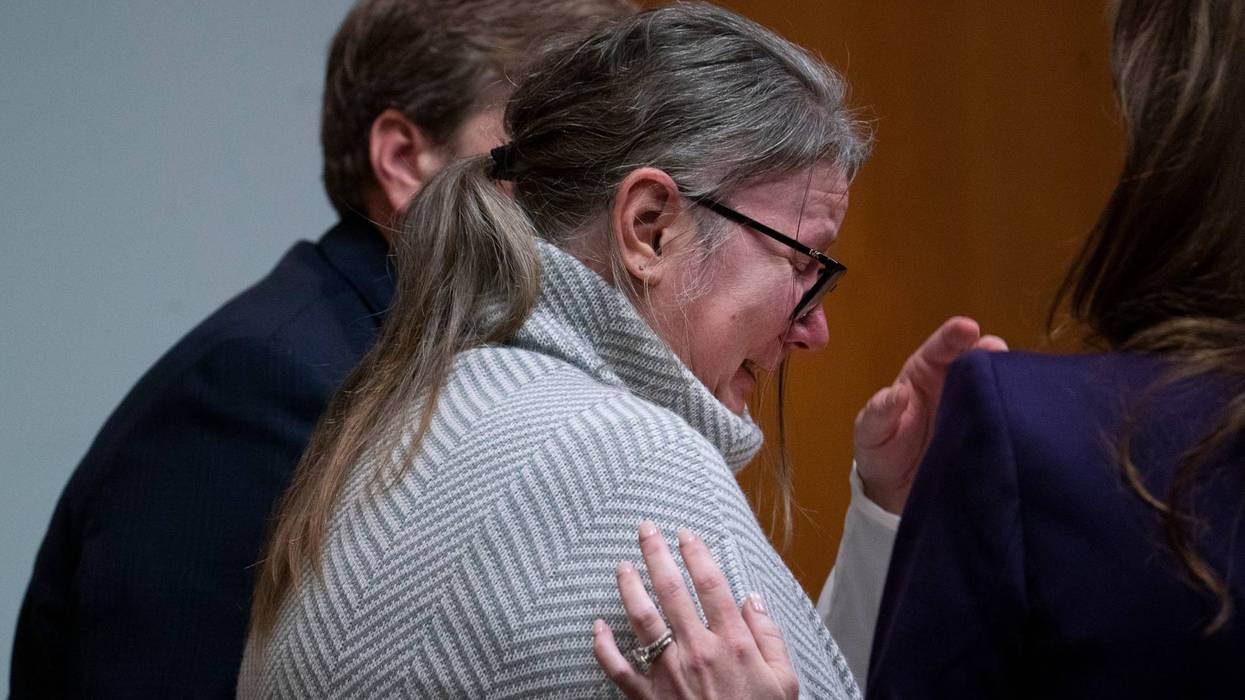 Jennifer Crumbley weeps in courtroom