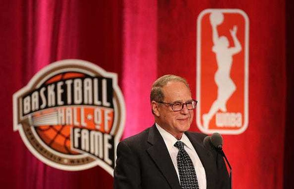 Jerry Reinsdorf at his Hall of Fame induction in 2016.