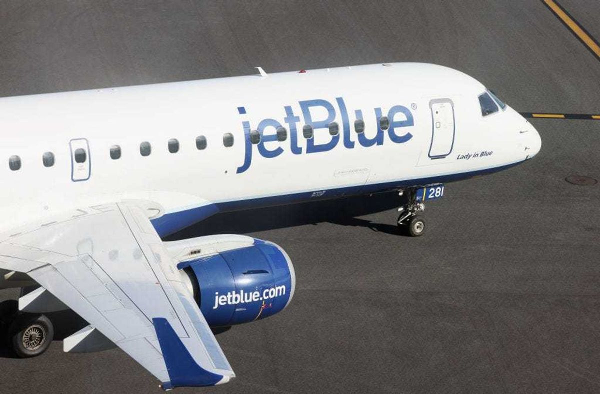 Jet Blue plane