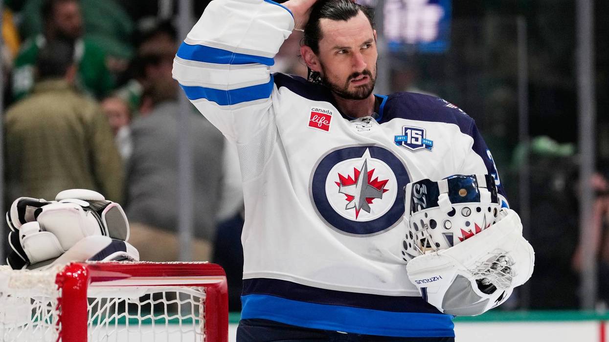 Jets Hellebuyck Trade Request Hockey
