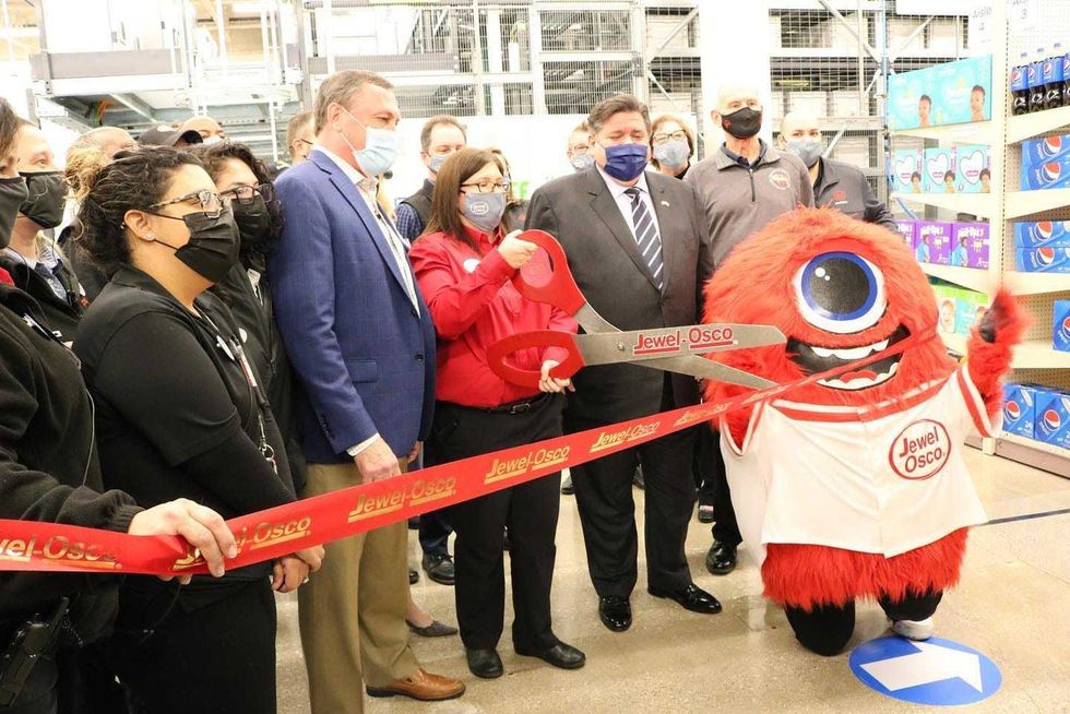 Jewel-Osco President Mike Withers said robots at the "micro-fulfillment center" fill about 60 percent of a customer
