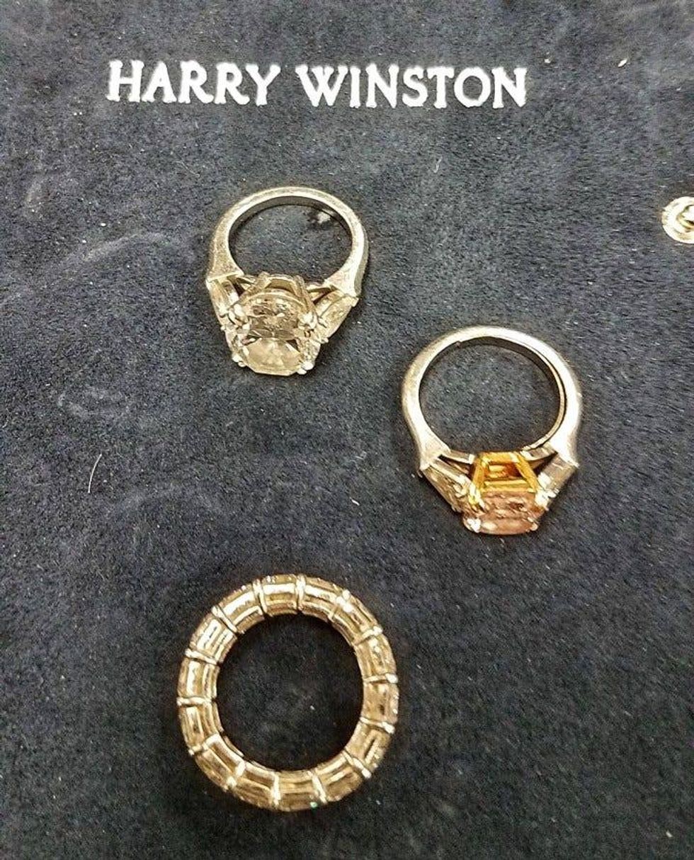 Jewelry seized at the border