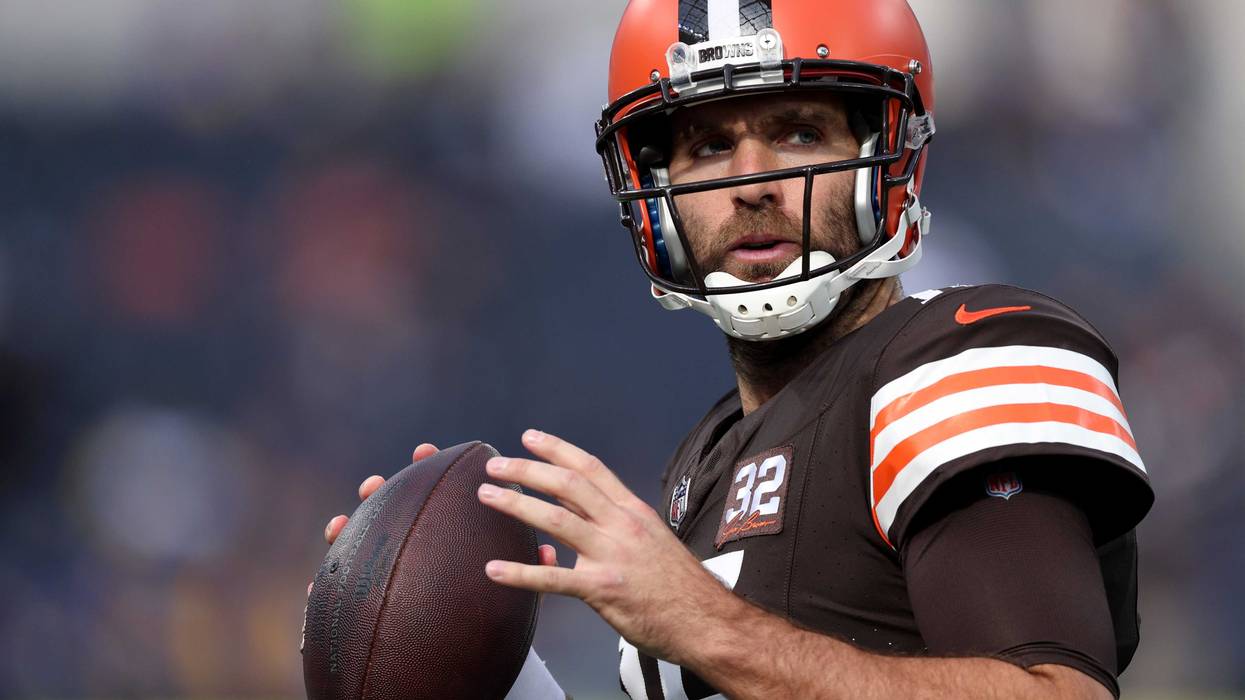 Joe Flacco #15 of the Cleveland Browns during warm up before the game against the Los Angeles Rams at SoFi Stadium on December 03, 2023 in Inglewood, California.