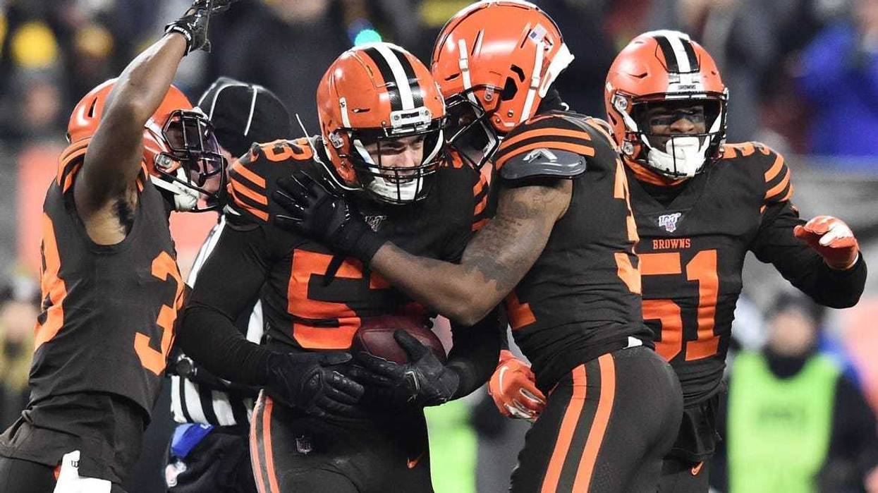 Joe Schobert T.J. Carrie