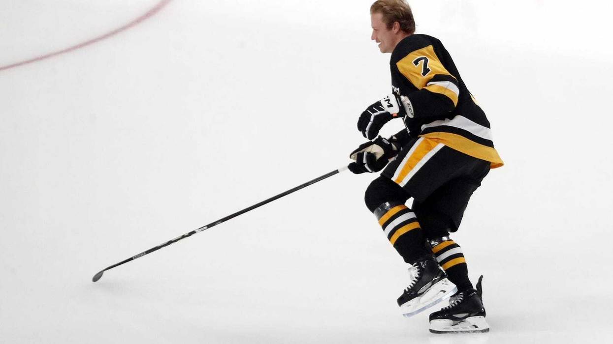 John Ludvig skating by self on ice