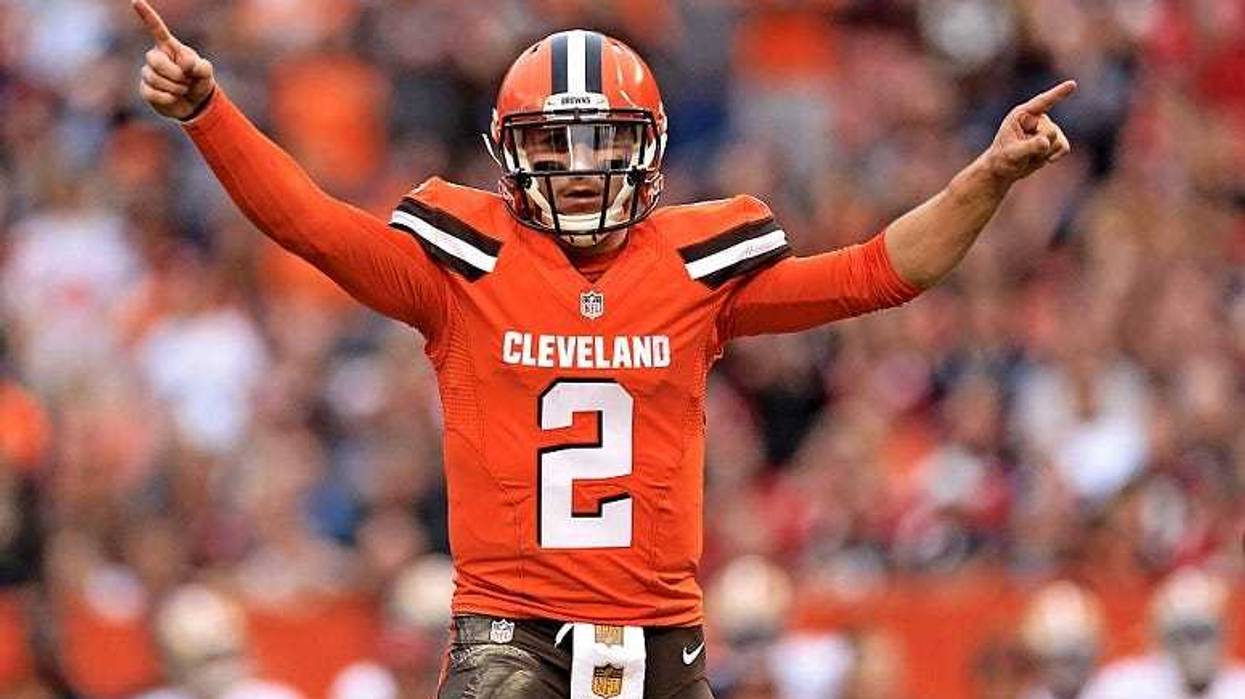 Johnny Manziel #2 of the Cleveland Browns celebrates after a touchdown during the fourth quarter against the San Francisco 49ers