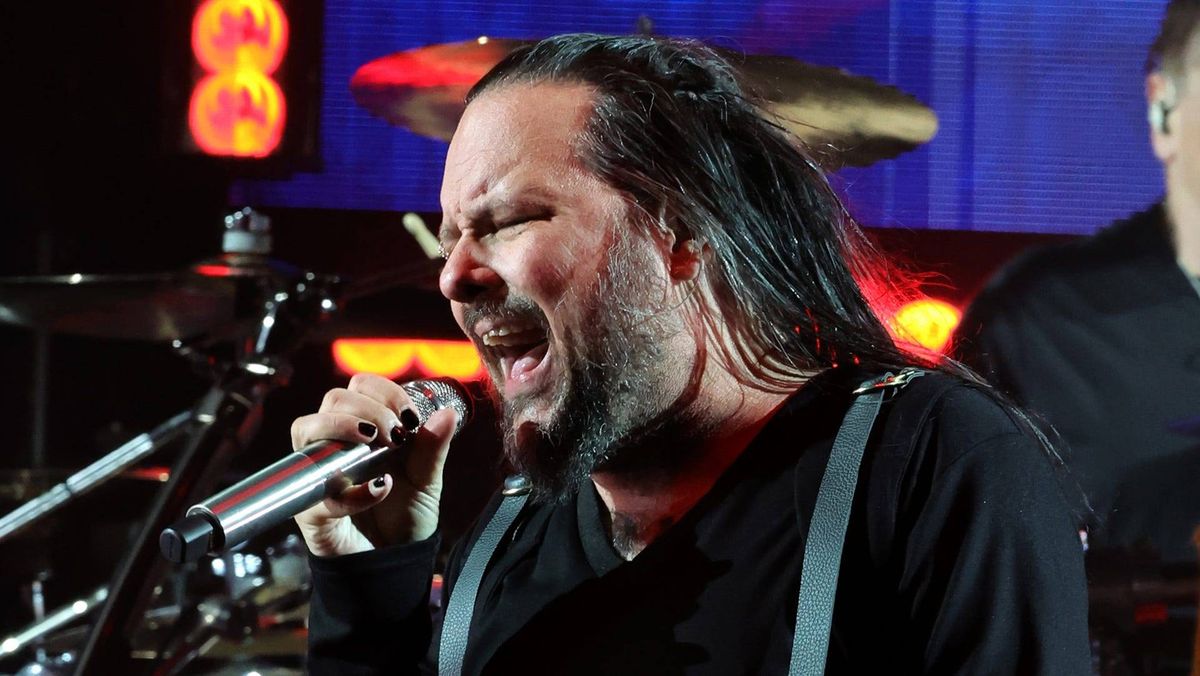 Jonathan Davis of Korn