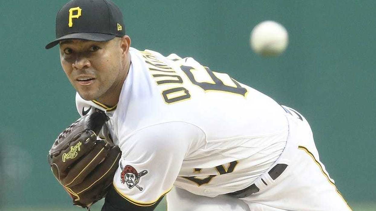 Jose Quintana pitching for Pirates