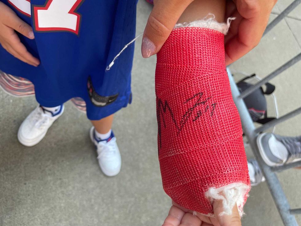 Josh Allen signed cast