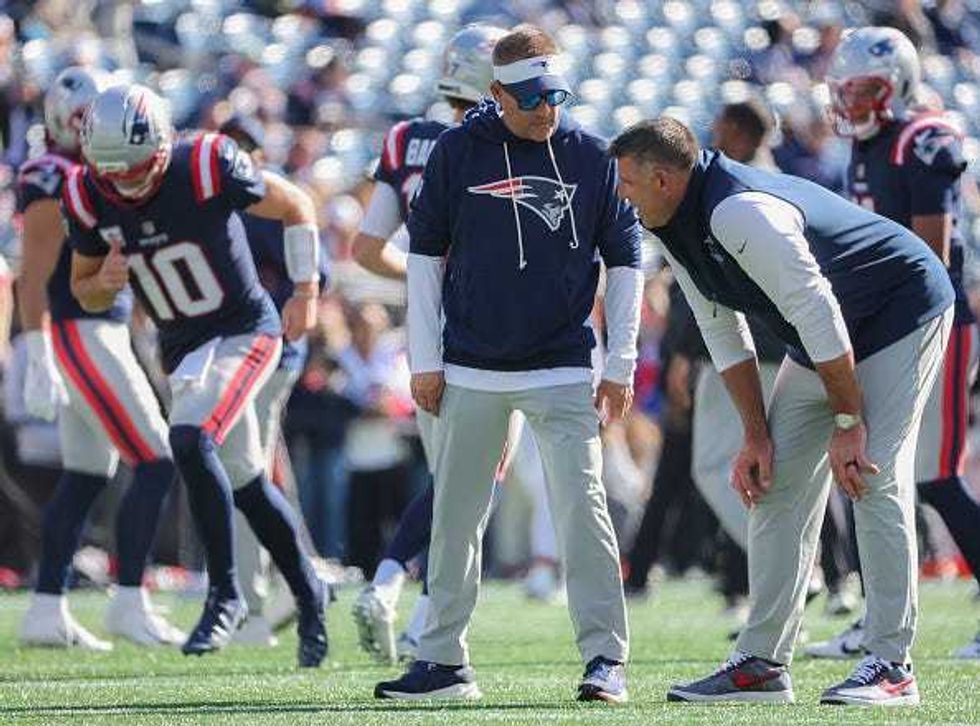 Josh McDaniels and Mike Vrabel