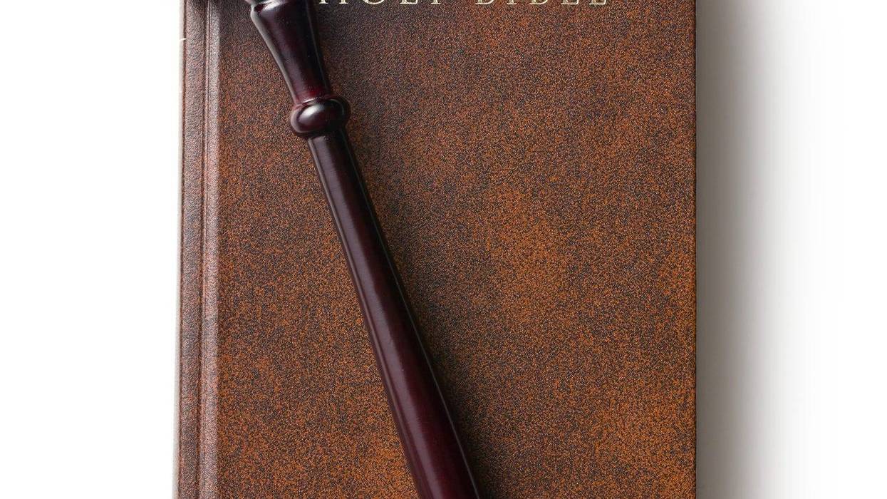 judge gavel on holy bible