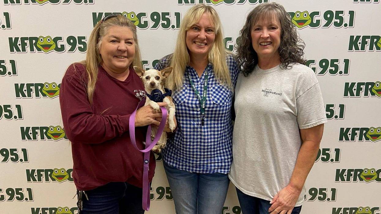 Judy Pesqueira of All Paws K9 Rescue and Bobbie Windham of Meoowz ResQ with K-Frog's Pepper