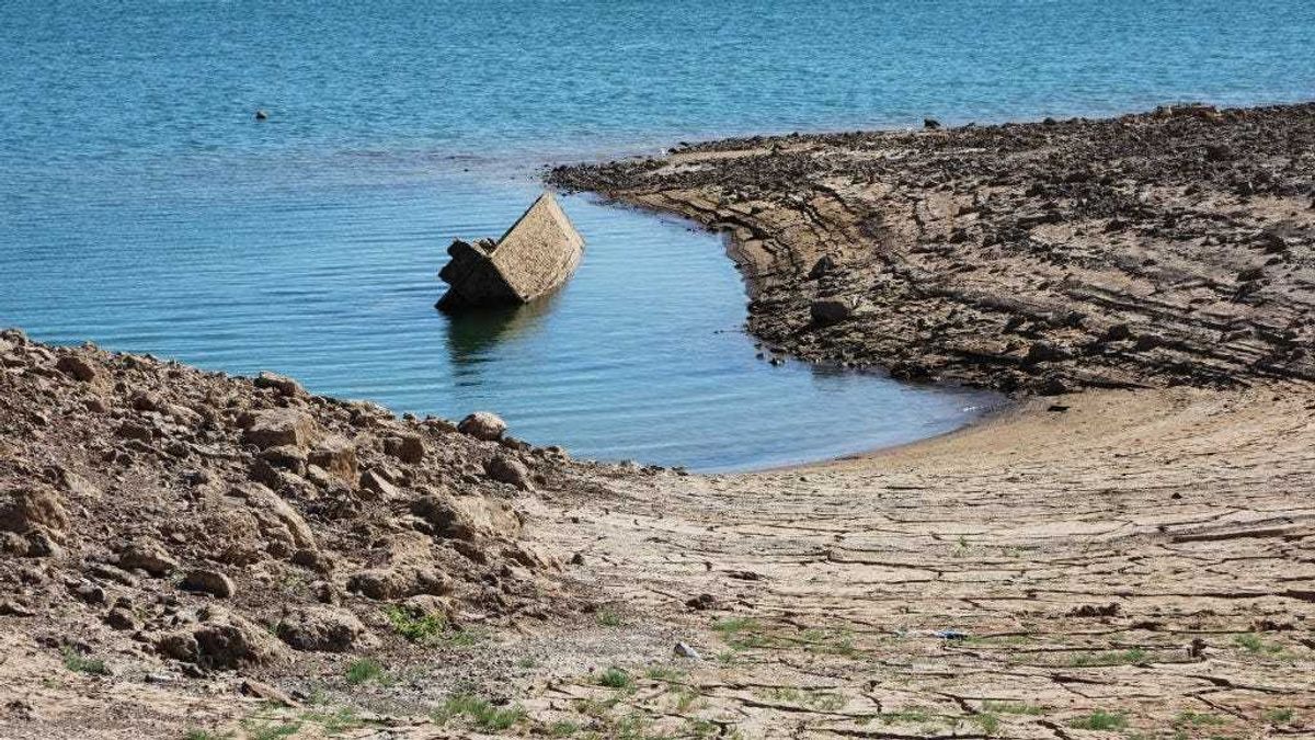 JULY 01: A sunken World War II-Era Higgins landing craft that used to be nearly 200 feet underwater is being revealed near the Lake Mead Marina as the waterline continues to lower on July 01, 2022 in the Lake Mead National Recreation Area, Nevada.