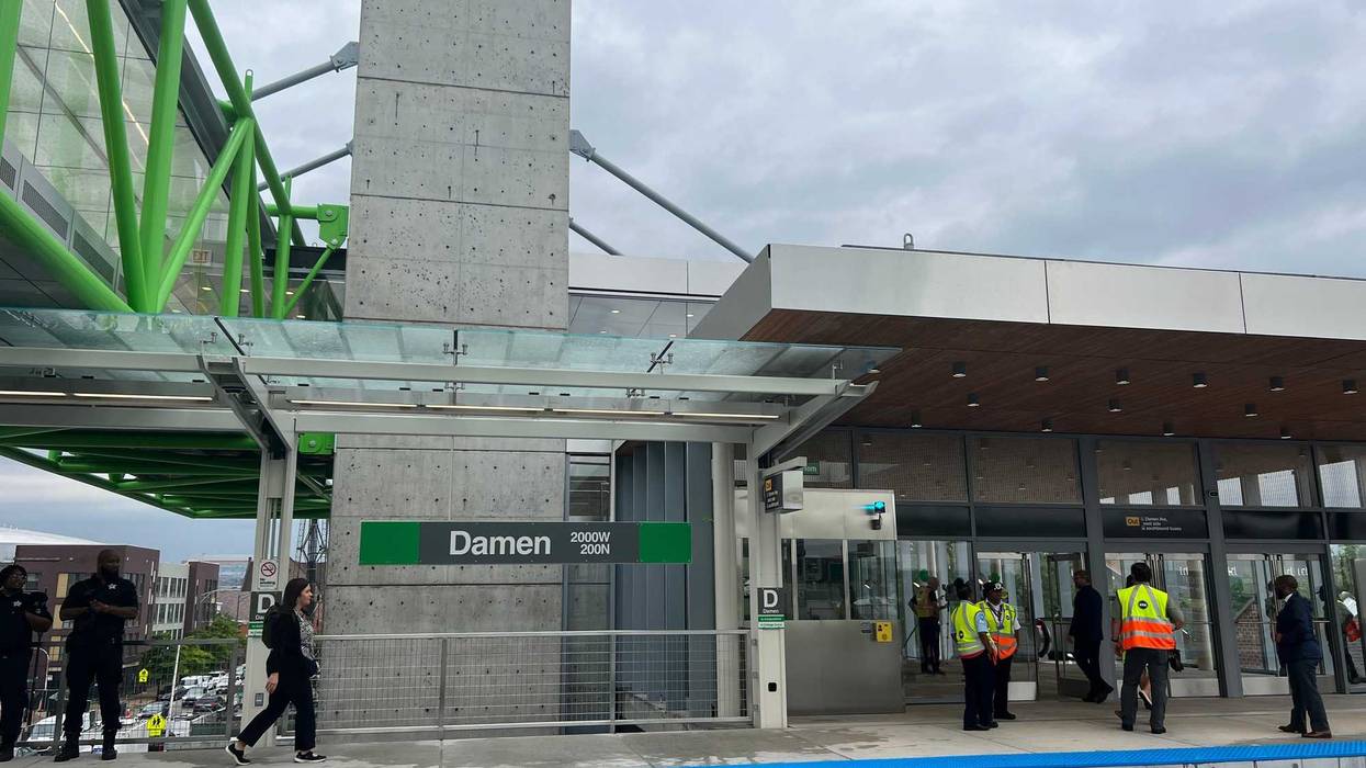 Just in time for the Democratic National Convention, the city has officially opened up the new Damen Green Line station on the West Side.