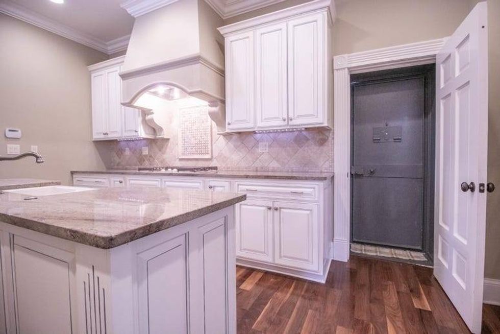 (Justin Radel, House of Brokers)